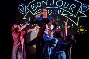 New, la comédie musicale improvisée sur Paris