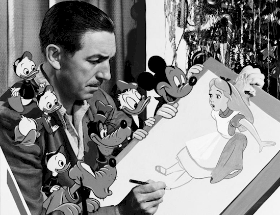 Walt Disney travaillant sur ses croquis 