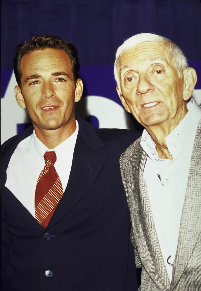 Aaron Spelling, producteur de Beverly Hills 90210, qui s’est battu pour garder Luke Perry