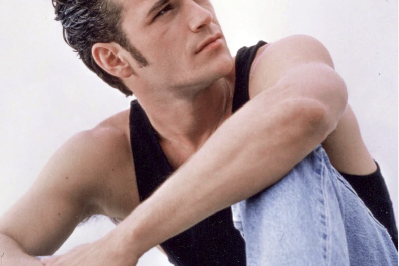 Luke Perry dans le role de Dylan McKay dans Beverly Hills 90210 au debut des annees 90