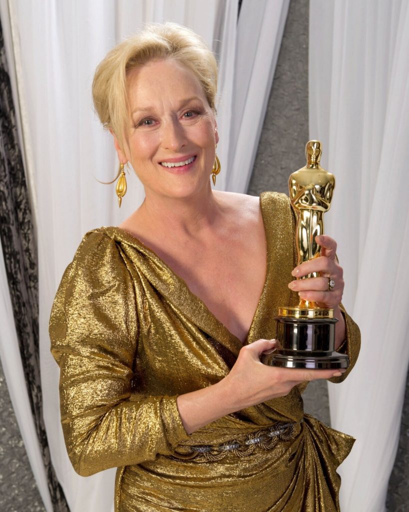 Meryl Streep pose avec son Oscar