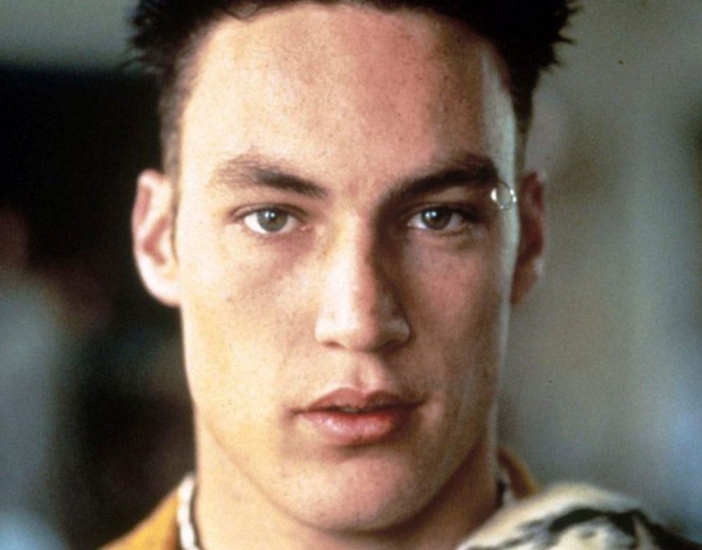 Callan Mulvey dans le rôle de Drazic dans Hartley cœurs à vif au milieu des années 90